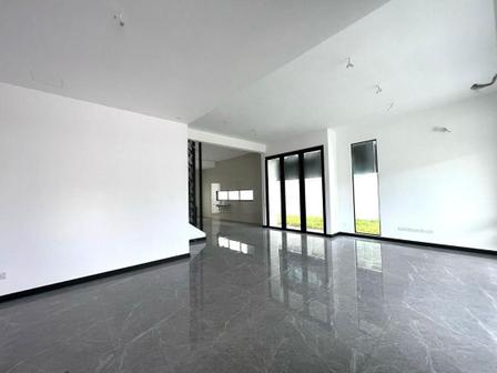 Semi-detached House For Sale in Tampoi Johor - Image 5
