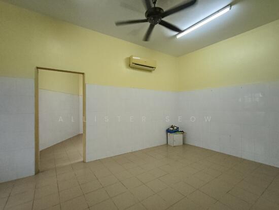 2-sty Terrace/Link House For Sale in Shah Alam Selangor - Image 5