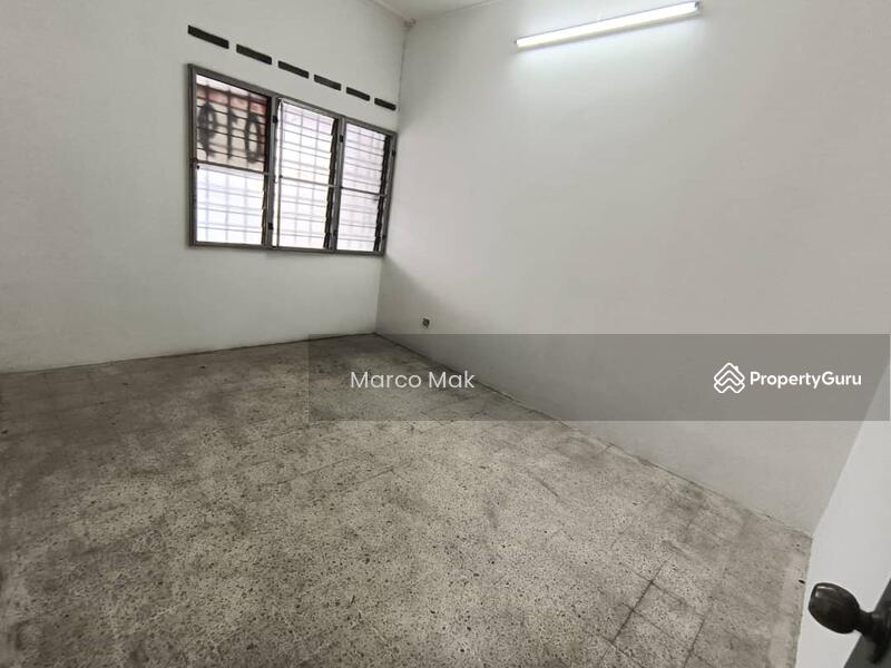 Townhouse For Sale in Klang Selangor - Image 5
