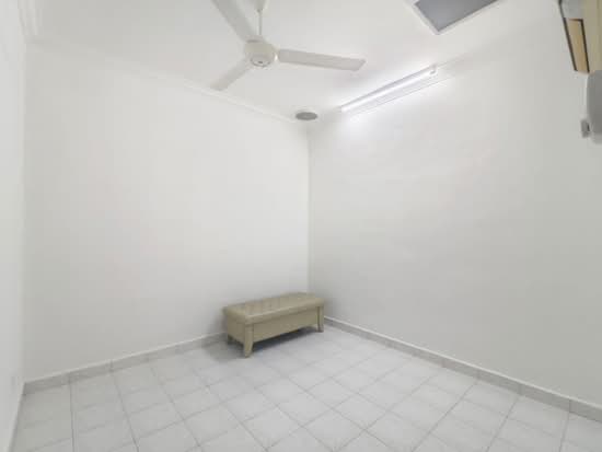 1.5-sty Terrace/Link House For Sale in Ulu Tiram Johor - Image 5