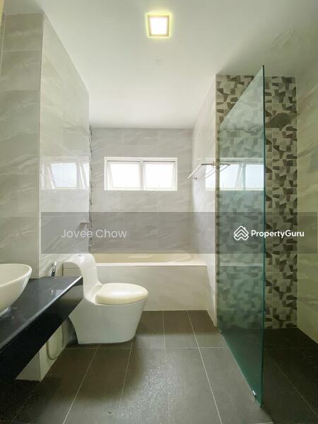 Semi-detached House For Rent in Setia Alam Selangor - Image 11