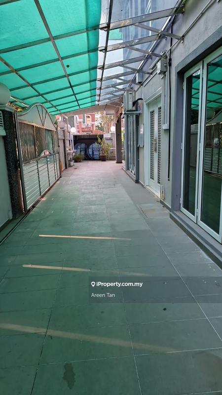 Semi-detached House For Sale in Klang Selangor - Image 5