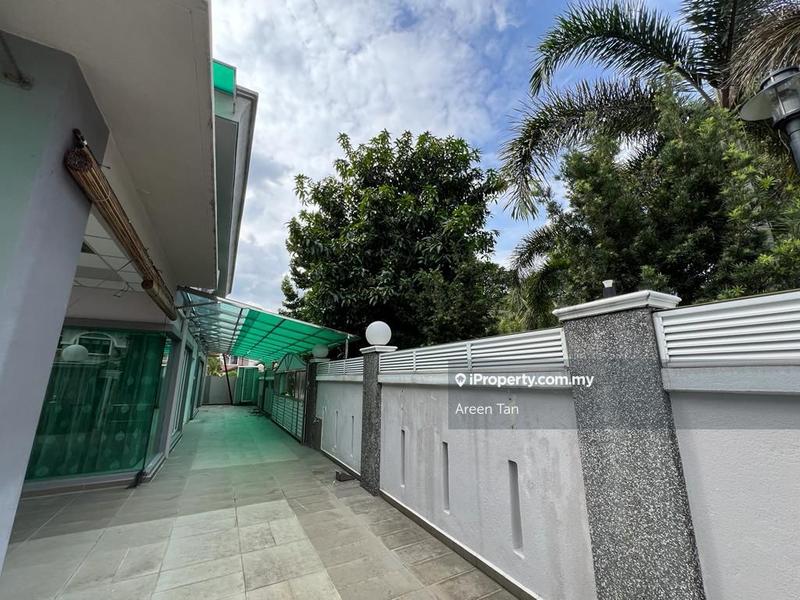 Semi-detached House For Sale in Klang Selangor - Image 6