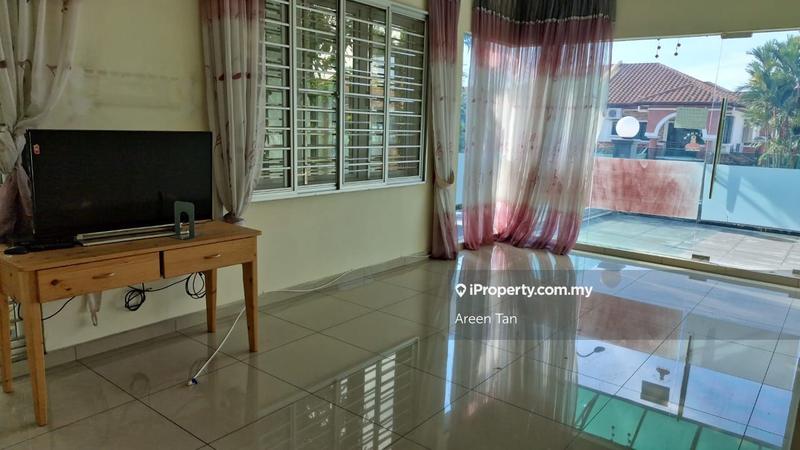 Semi-detached House For Sale in Klang Selangor - Image 9