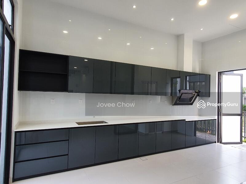 Semi-detached House For Sale in Setia Alam Selangor