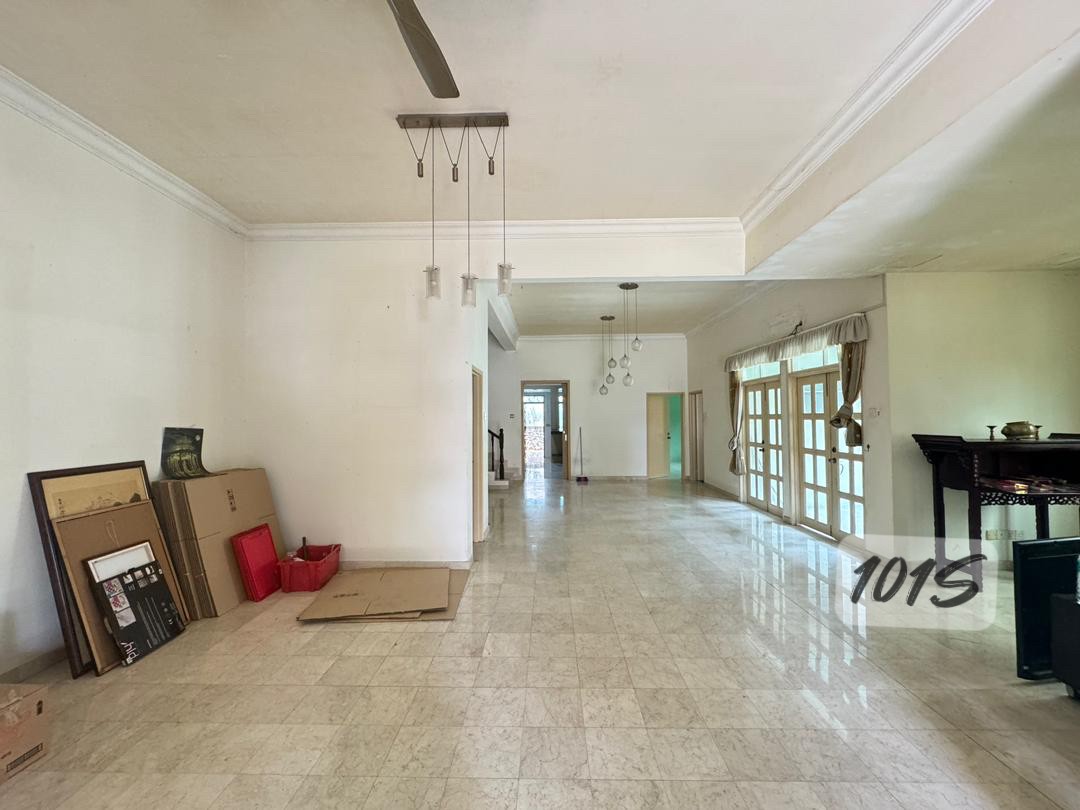 Semi-detached House For Sale in Kota Kemuning Selangor