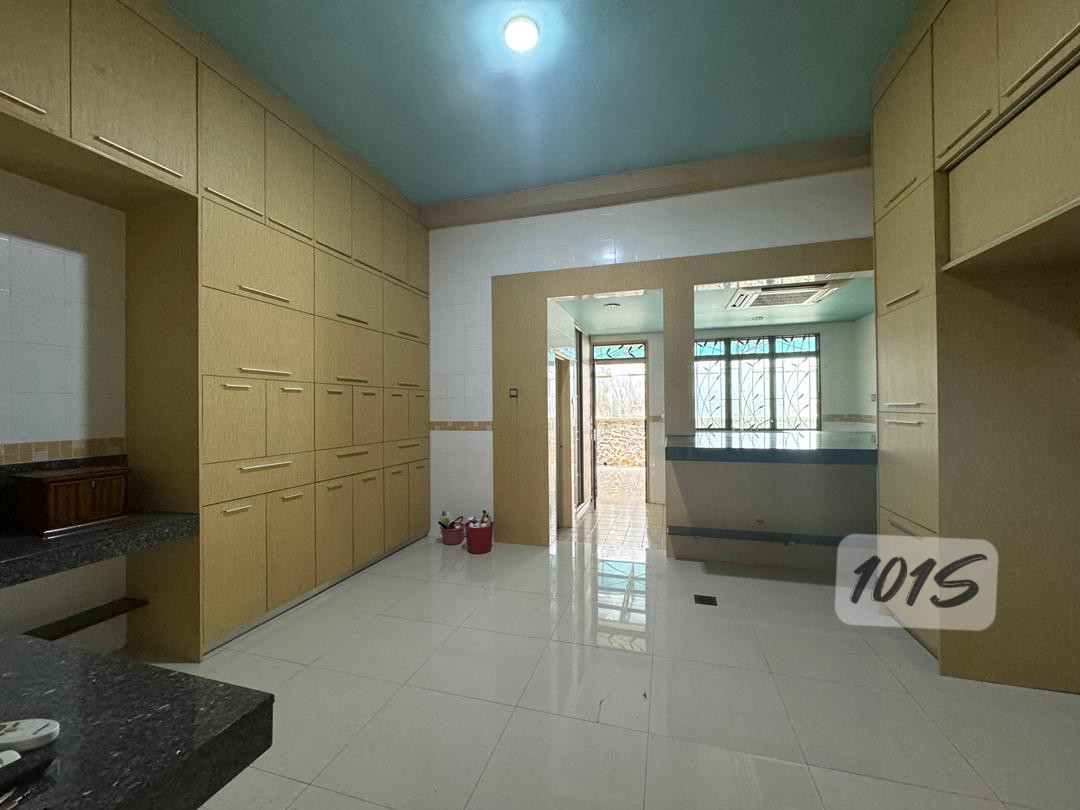 Semi-detached House For Sale in Kota Kemuning Selangor - Image 9