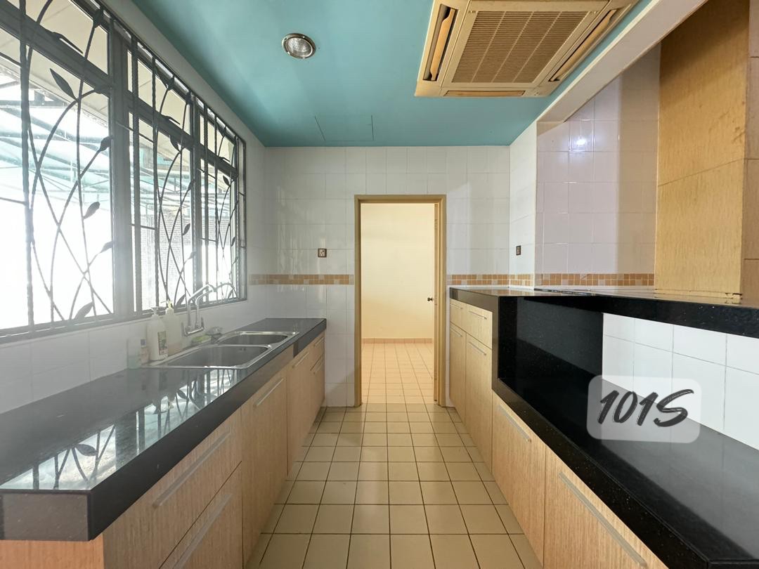 Semi-detached House For Sale in Kota Kemuning Selangor - Image 8