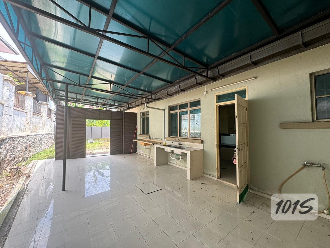 Semi-detached House For Sale in Kota Kemuning Selangor - Image 6