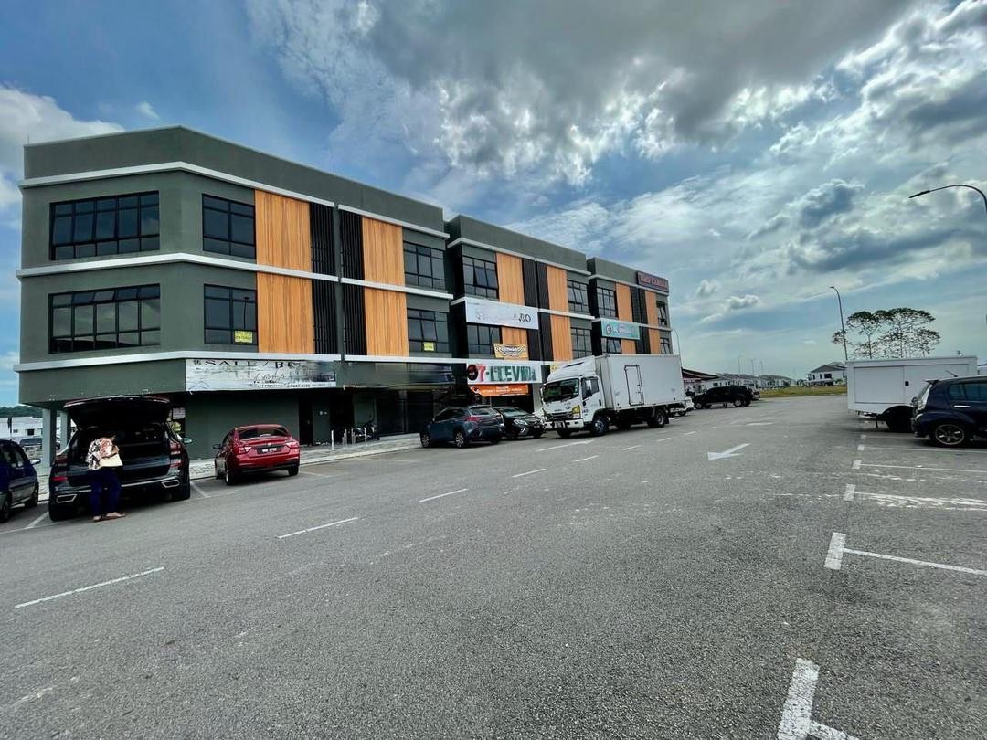 Shop Office For Rent in Gelang Patah Johor - Image 6