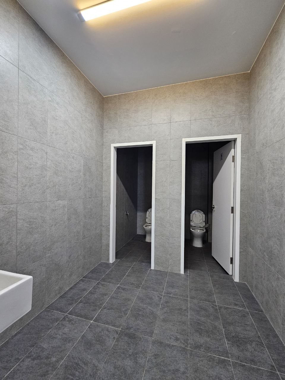 Semi-D Factory For Rent in Senai Johor - Image 9