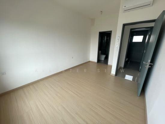 Condominium For Rent in Kota Kemuning Selangor - Image 9