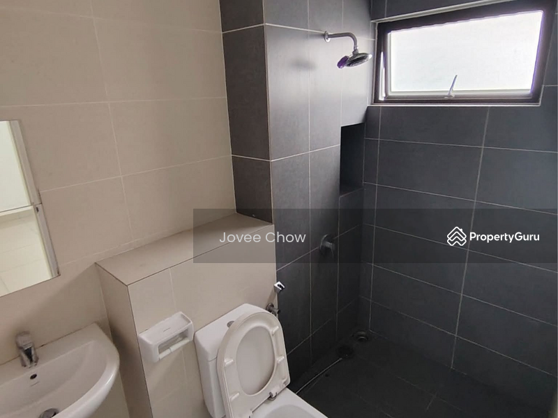 Semi-detached House For Sale in Setia Alam Selangor - Image 10