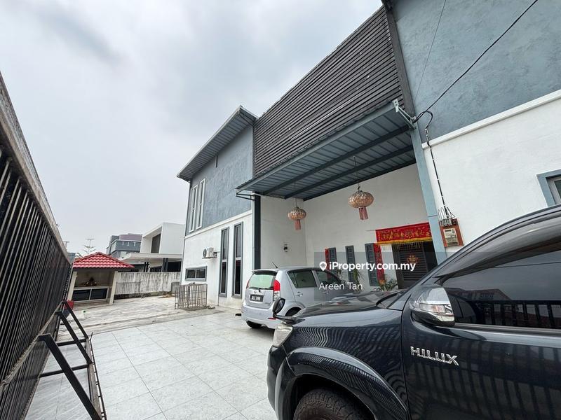 Bungalow For Sale in Klang Selangor - Image 7