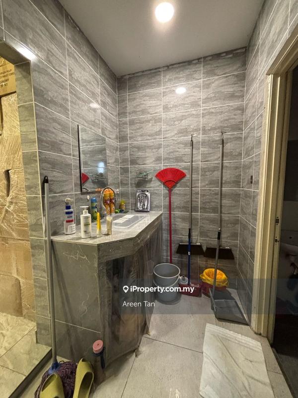 Bungalow For Sale in Klang Selangor - Image 5