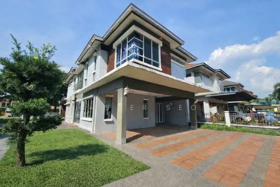 Semi-detached House For Sale in Klang Selangor