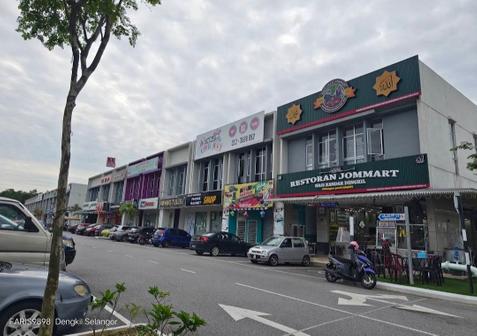 Shop For Sale in Dengkil Selangor