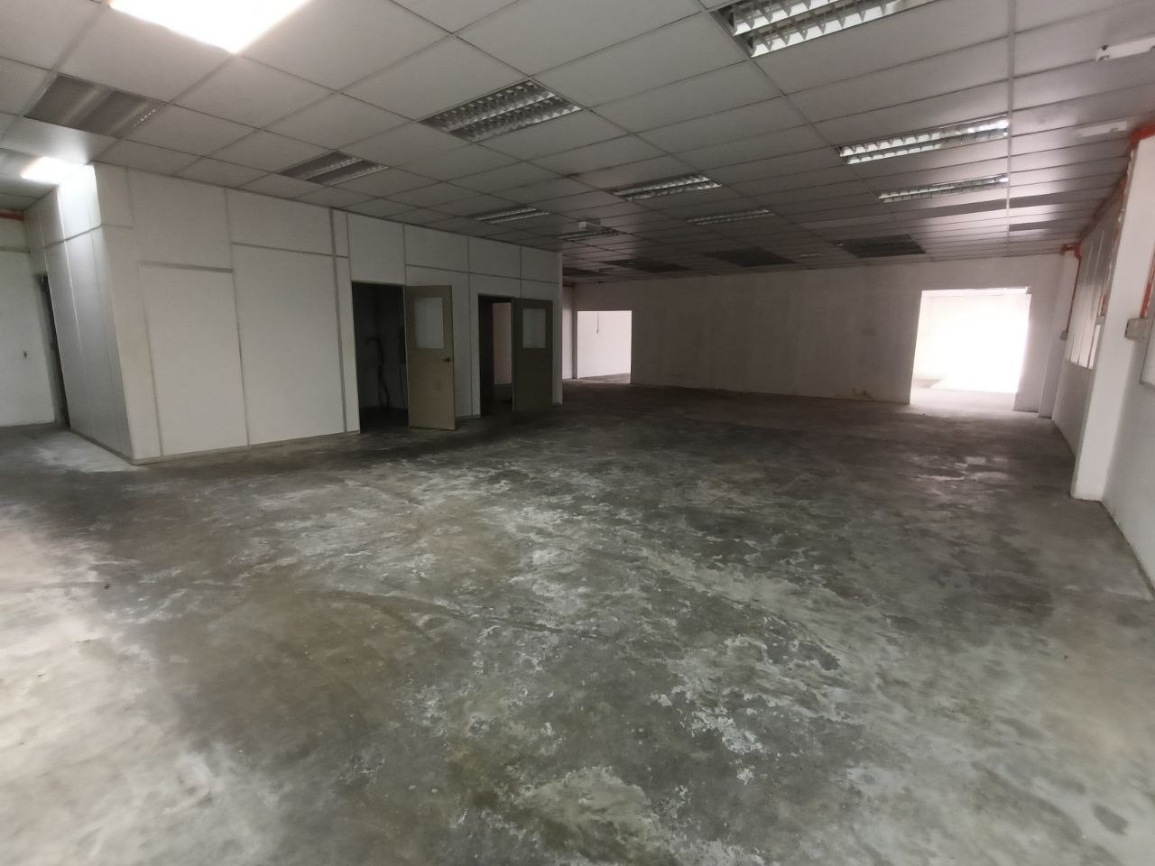 Semi-D Factory For Rent in Ulu Tiram Johor - Image 4