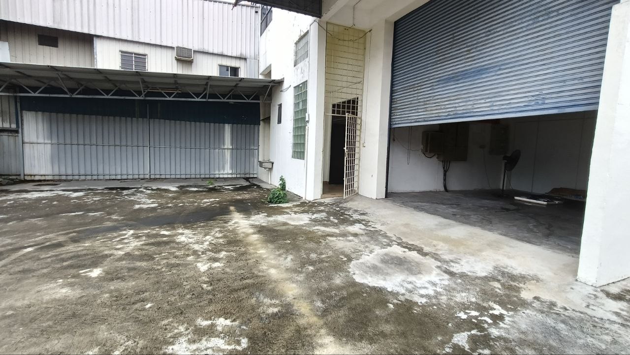 Semi-D Factory For Rent in Ulu Tiram Johor - Image 2