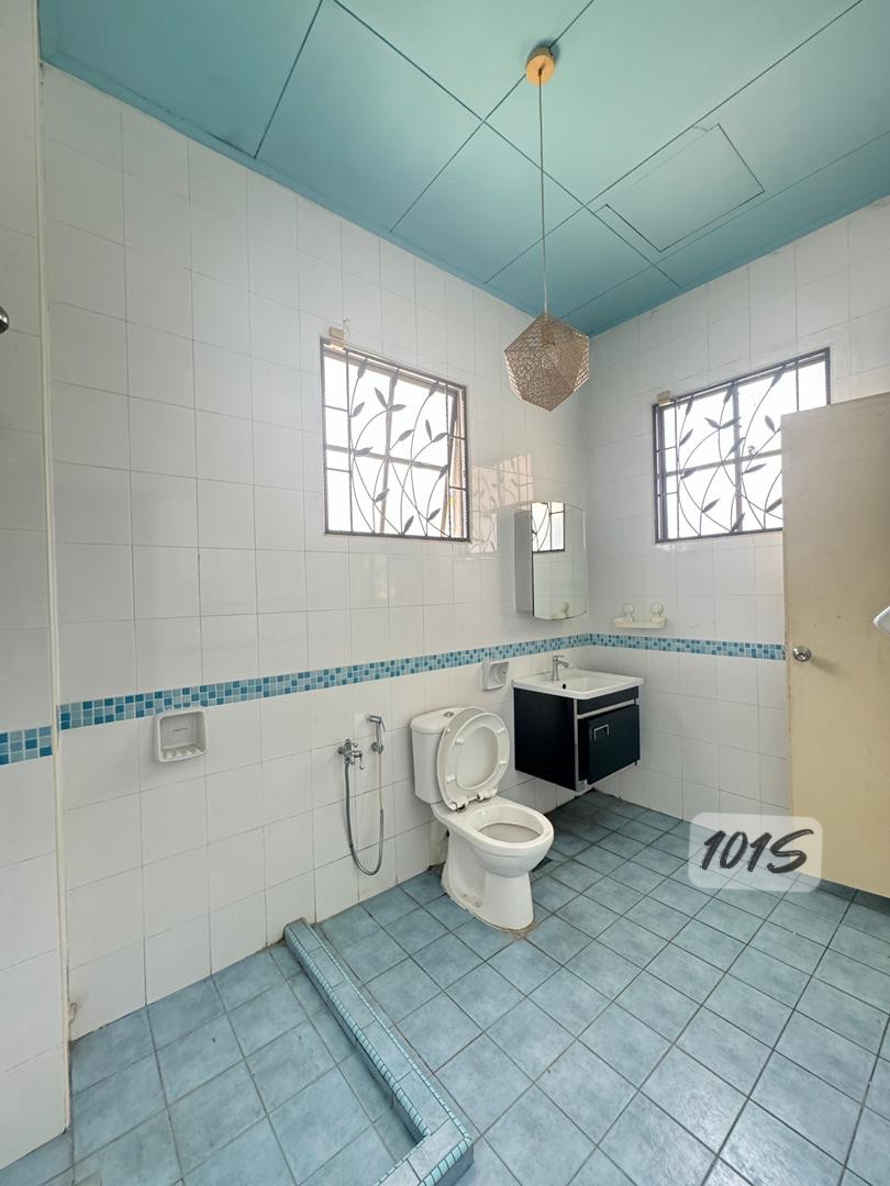 Semi-detached House For Sale in Kota Kemuning Selangor - Image 13