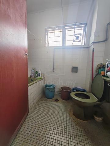 2-sty Terrace/Link House For Sale in Seri Kembangan Selangor - Image 9