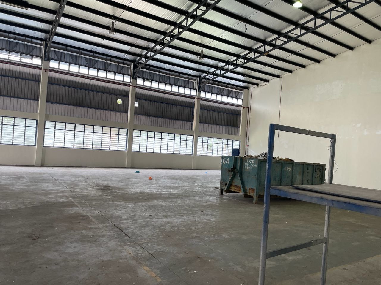 Semi-D Factory For Rent in Skudai Johor - Image 12