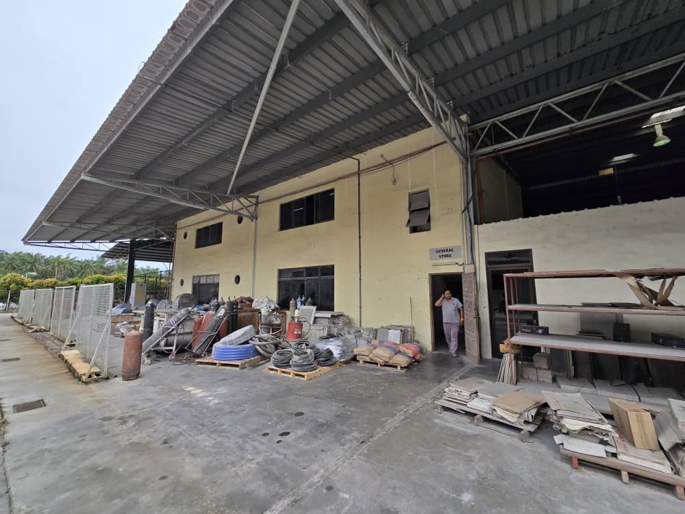 Detached Factory For Rent in Kulai Johor - Image 9