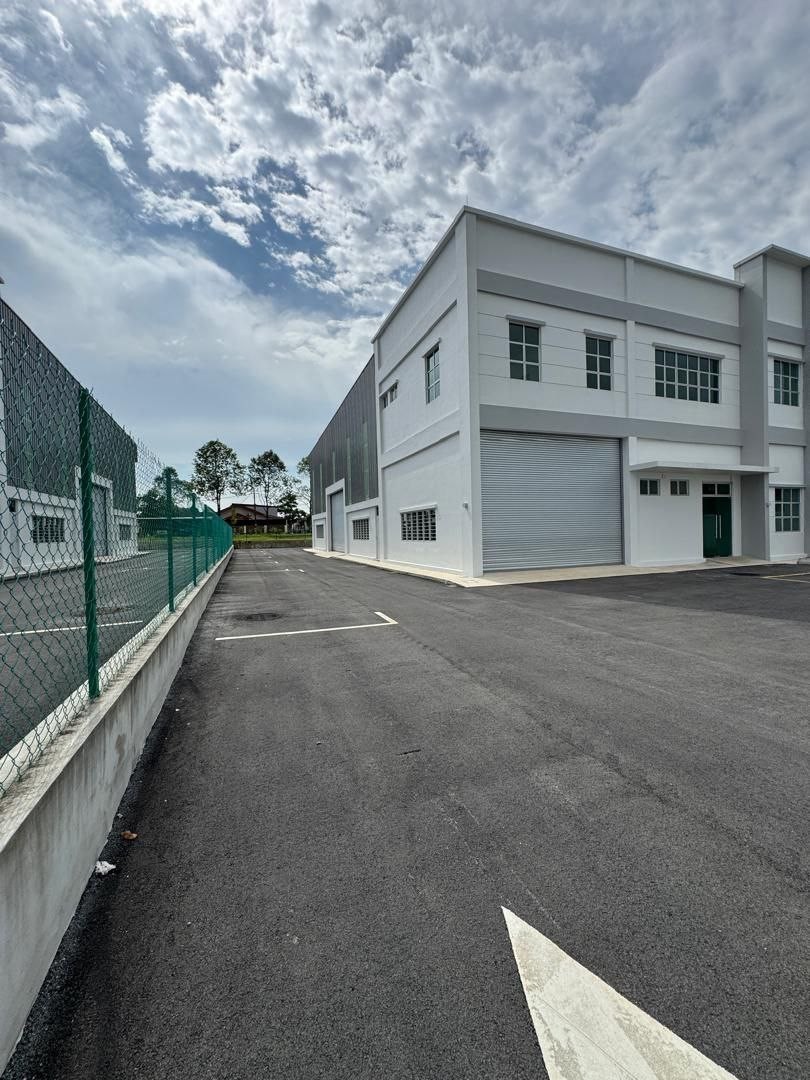 Semi-D Factory For Rent in Senai Johor - Image 9