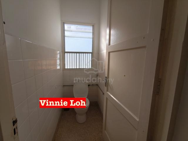 Semi-detached House For Rent in Greenlane Penang - Image 14