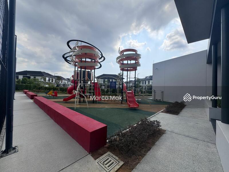 Townhouse For Rent in Setia Alam Selangor - Image 11