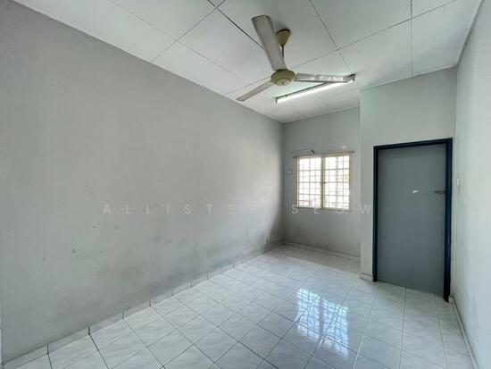2-sty Terrace/Link House For Rent in Shah Alam Selangor - Image 7