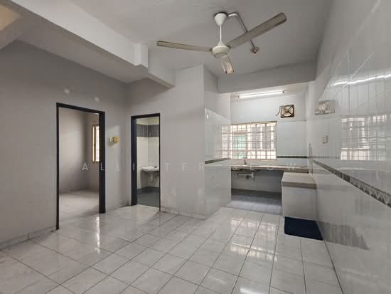 2-sty Terrace/Link House For Rent in Shah Alam Selangor - Image 12