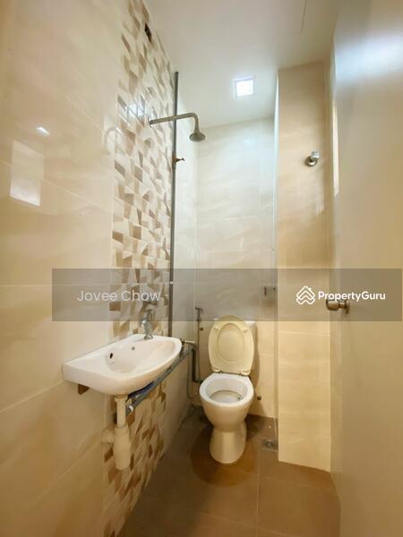 Semi-detached House For Rent in Setia Alam Selangor - Image 14