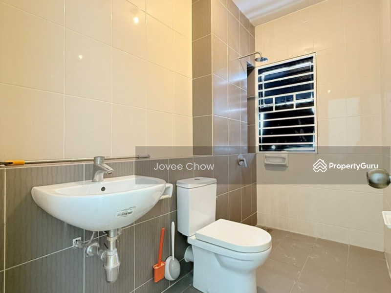 2.5-sty Terrace/Link House For Sale in Setia Alam Selangor - Image 10
