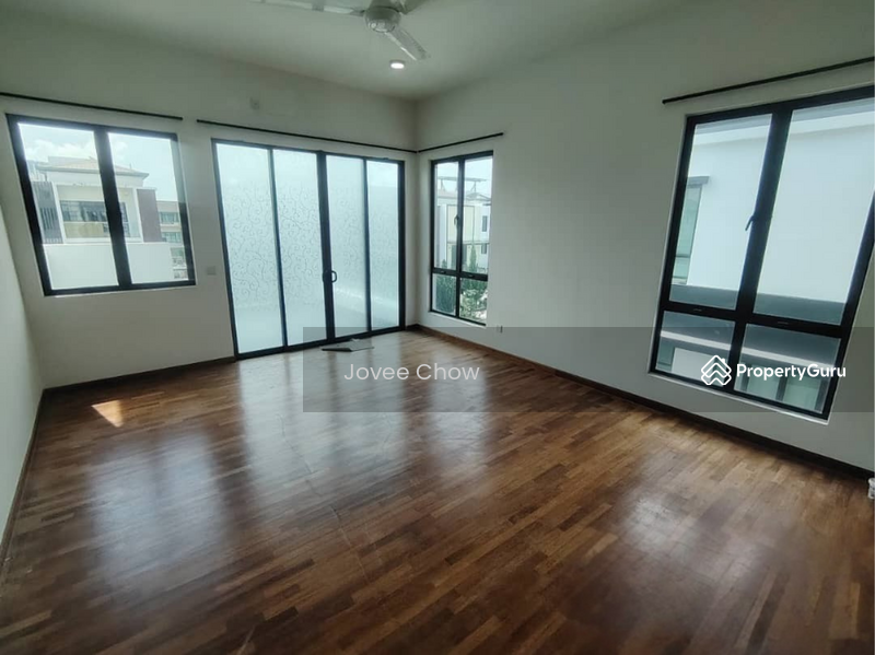 Semi-detached House For Sale in Setia Alam Selangor - Image 8